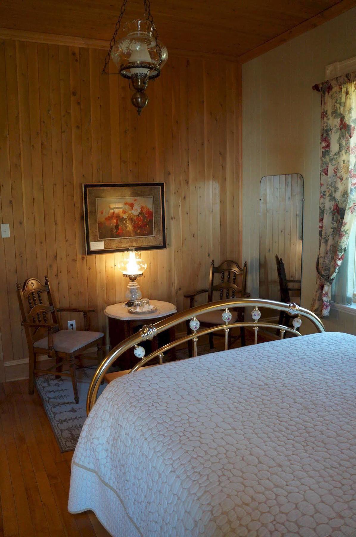 Le Manoir Du Vieux Presbytere Port-Daniel 外观 照片